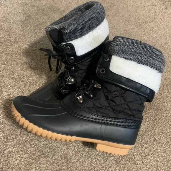 Winter Boots - Picture 1 of 1